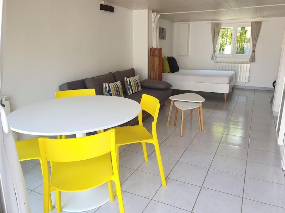 Logement Amboise Centre Avec Terrasse Privee Exterior photo