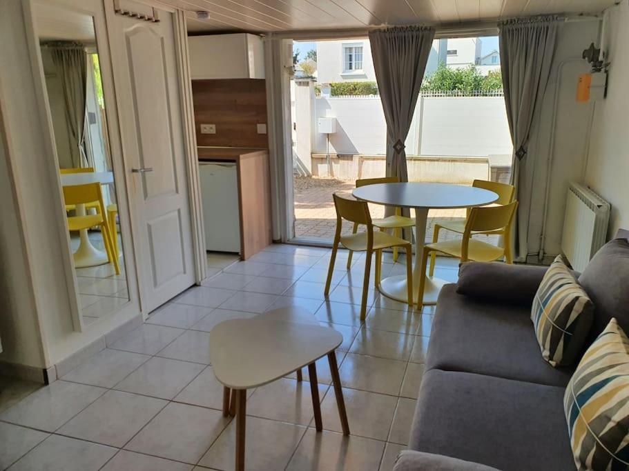 Logement Amboise Centre Avec Terrasse Privee Exterior photo